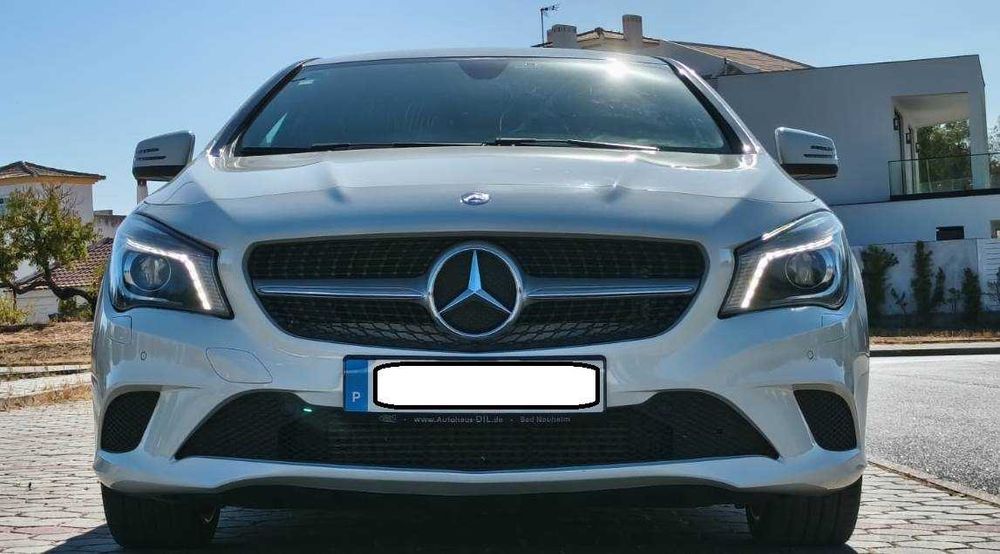 Mercedes-Benz CLA 180 Shooting Brake Style (122cv)