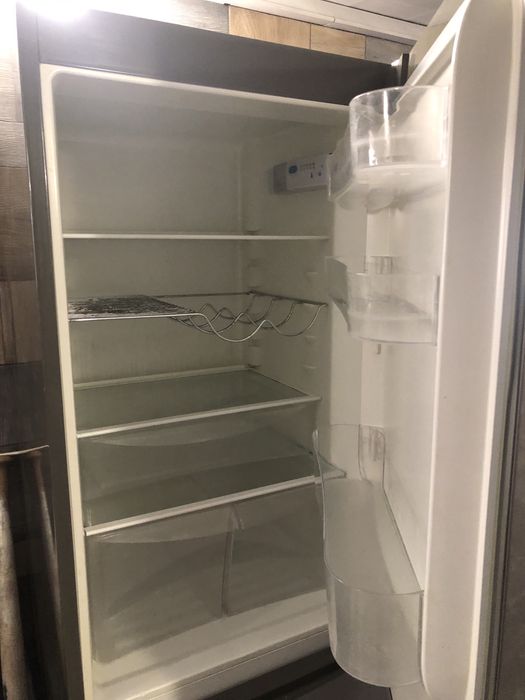 Продам холодильник Zanussi