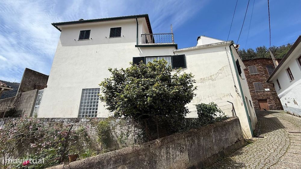 Moradia T3 Com Terraço E Linda Vista No Colmeal Góis