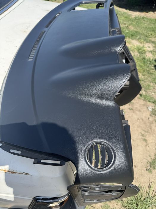 Торпедо Mitsubishi Outlander 1 2,4 CU 2003-2008г. Рестайлинг 2008г