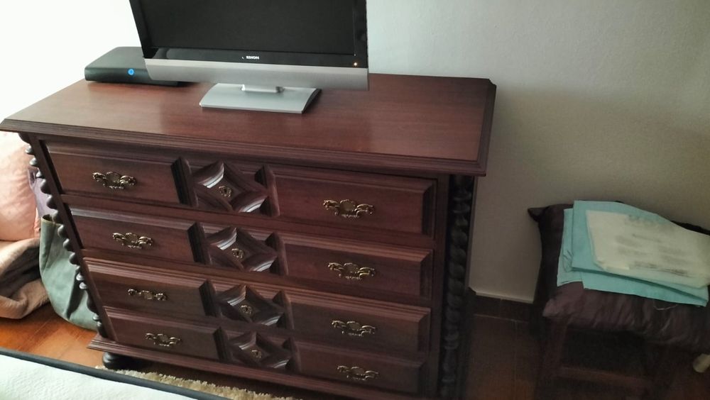 Quarto completo.