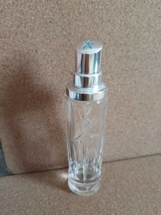 Flakon po perfumach pusty