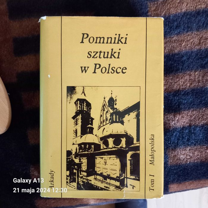 Literatura, pomniki sztuki w Polsce..