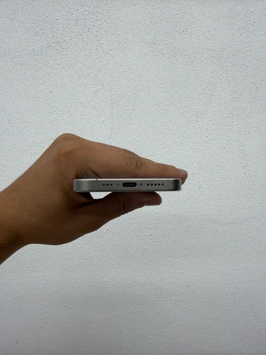 iPhone 15 Pro 128GB Natural Titanium