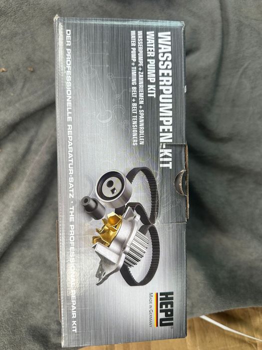 Kit distribuiçao + junta da cabeça + pernos de cabeça VW Golf V