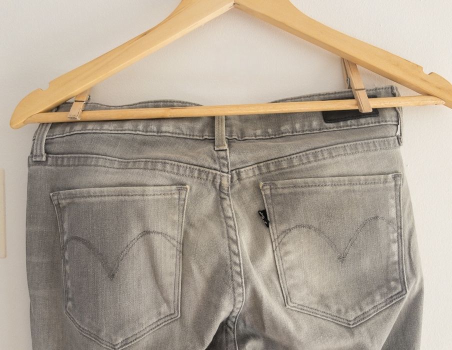 Calças Levi’s Demi Curve  36- Novas
