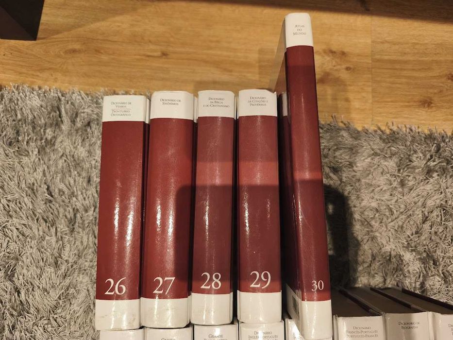 Grande Enciclopédia Universal - 30 Volumes