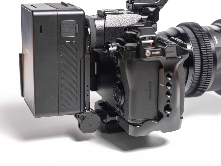 Новий монтажний блок SmallRig 4505 V-Mount Battery Plate