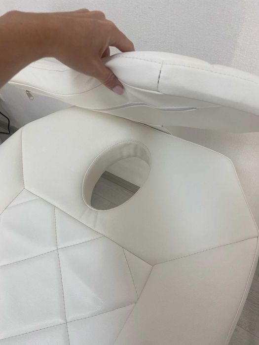 Продаю косметологические кушетку