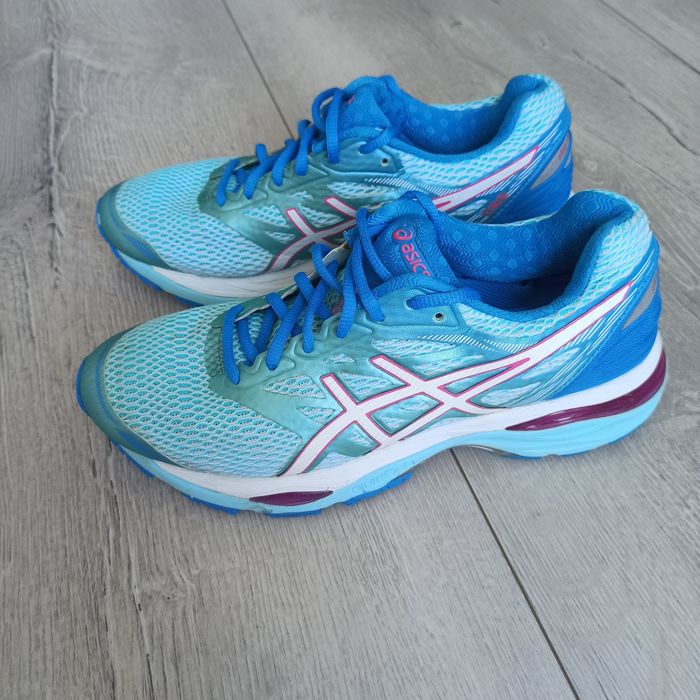 Buty do biegania rozmiar 39