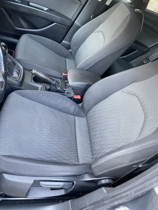 Seat leon 1.6 tdi carrinha do ano 2015 nacional com 260 mil impecavel