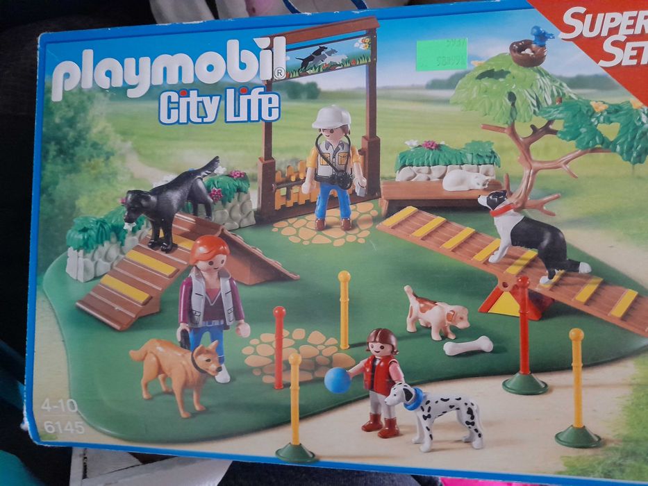 Playmobil zestaw psy trenuje