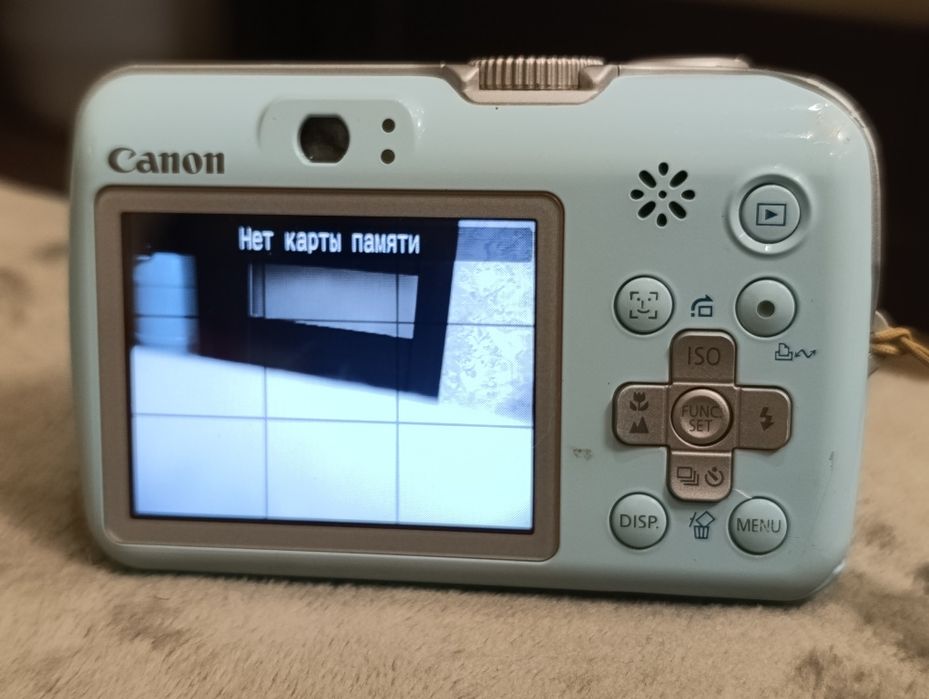 Цифровой фотоаппарат Canon PowerShot E1