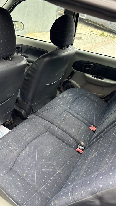 Clio com ar condicionado