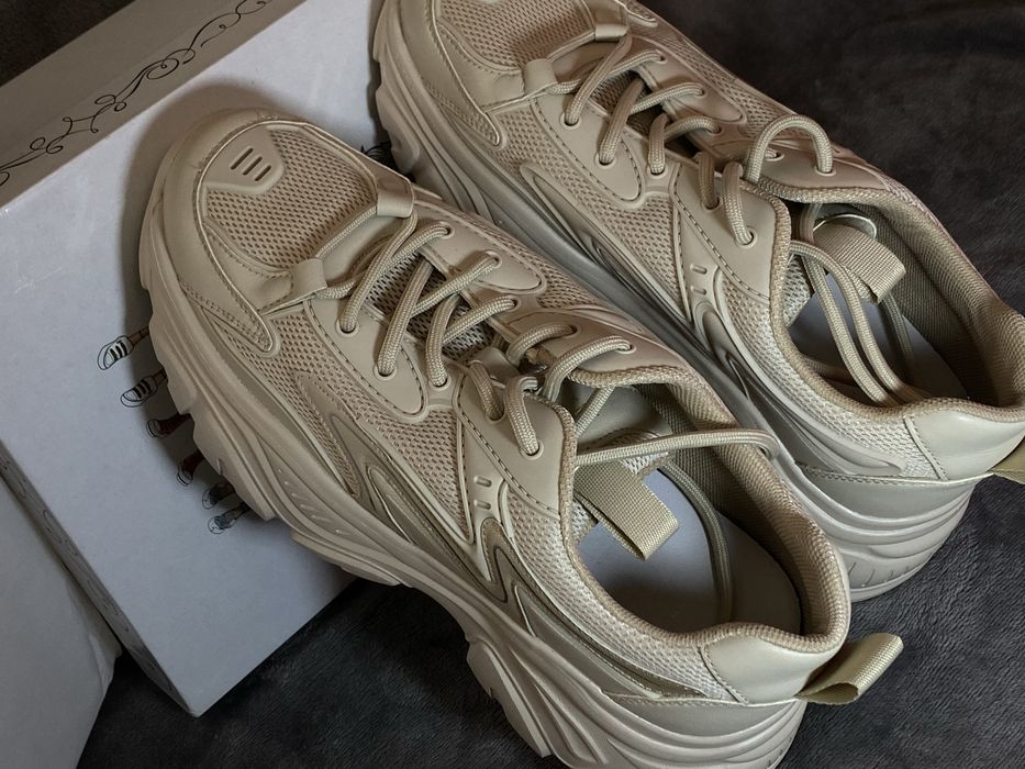 Кросівки  Нові Lonza