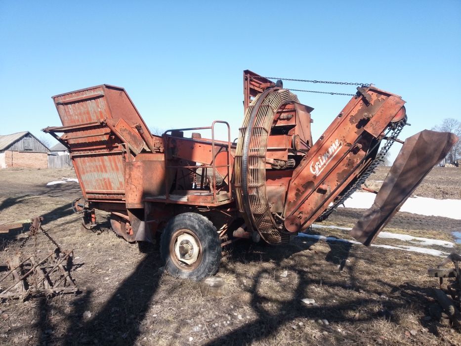 Картофельный комбайн Grimme