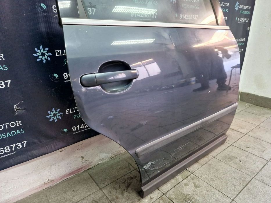 Porta usada VW PASSAT B5.5 direita frontal traseira VOLKSWAGEN