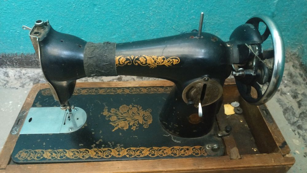 продам машинка швейная