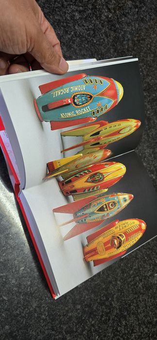 Livro catálogo Robots