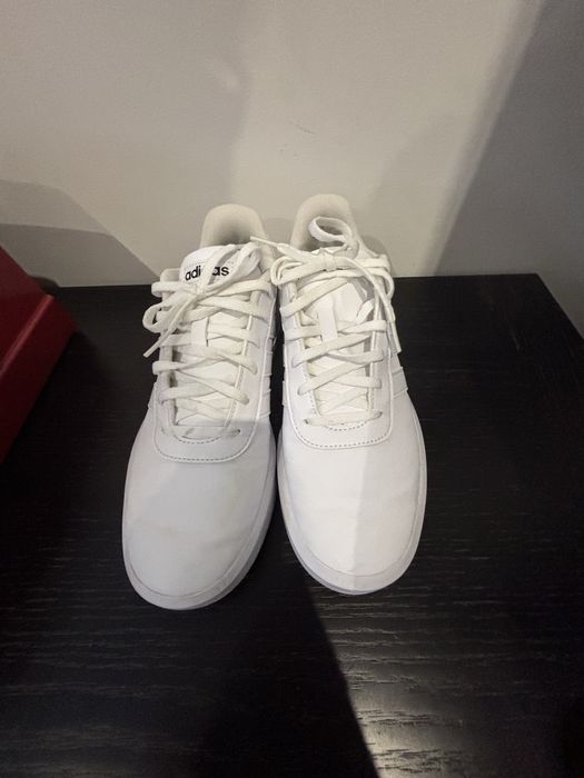 Sapatilhas brancas, Adidas, usadas 1 vez, tamanho 40,5