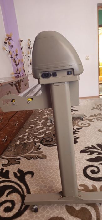 ріжучий плоттер GCC Puma II-132.