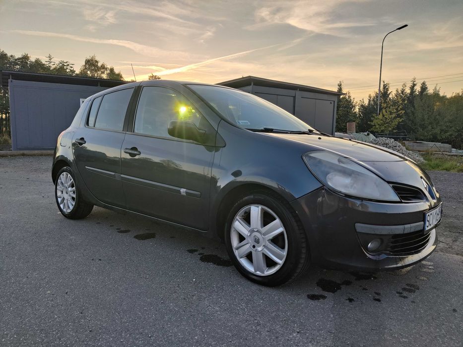 Samochód Renault Clio