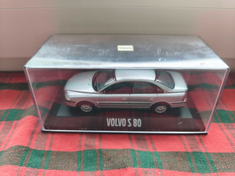 1:43 minichamps Volvo s80