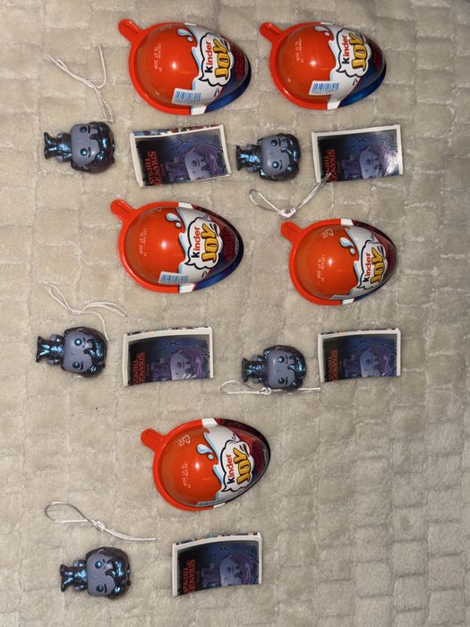 Фігурки kinder joy «дивні дива»