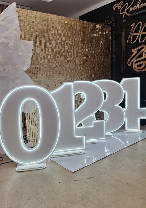 Cyfra 18 urodziny happy birthday led ledon