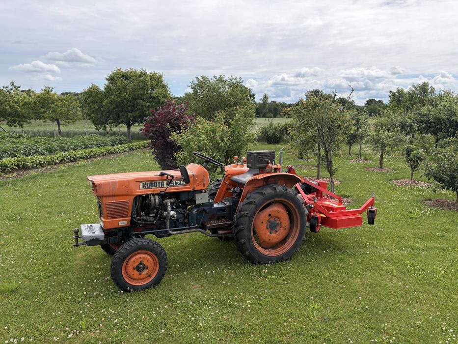 Traktorek kubota ogrodniczy l175 przyczepka kosiarka