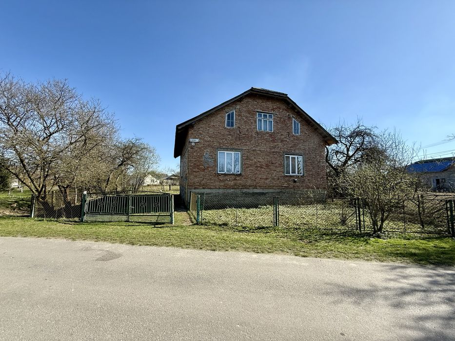 Продаж будинку с Вівня