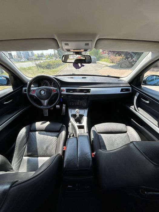 BMW E90/ Manual/ 2.0 Benzyna/ Alusy/ M-Wnętze/ Maly przebieg