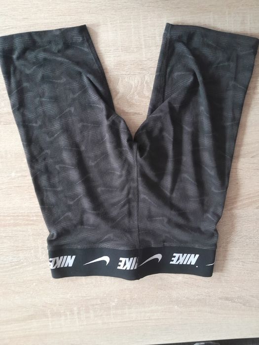 Spodenki kolarki nike XS