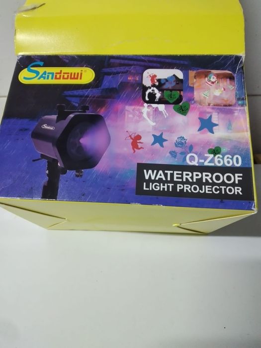 Lampada com projeção de decoração de Nata Noval