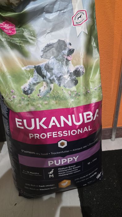 Eukanuba puppy 1.-12 meses Mediun 10-25kg em adulto