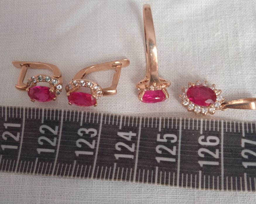 Серьги  подвеска зол 585 рубин 4,20 г