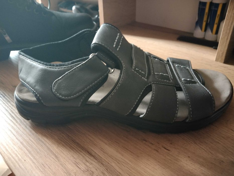 Продам мужскую обувь на широкую ногу