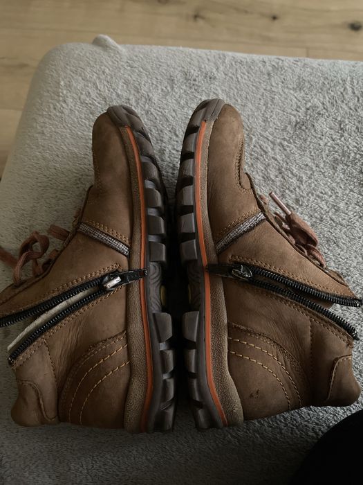 Buty dla chłopca.