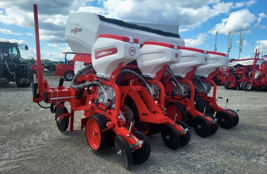 Pneumatyczny Siewnik Punktowy OZDOKEN model VPHE-DG4 Kukurydza, dynia