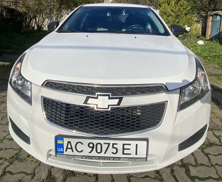 Chevrolet Cruze 2015 1.8 бензин автомат