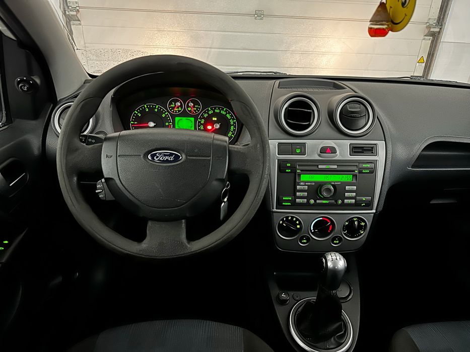 Ford Fiesta 1.25 16v - 2006/04 - Com A/C