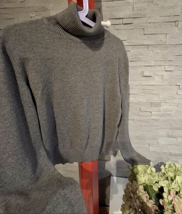 Golfik szary Bershka r.s/m