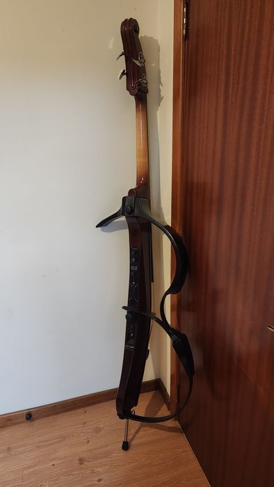 Contrabaixo Yamaha SLB 100
