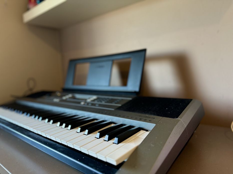 Piano Profissional Yamaha em ótimo estado