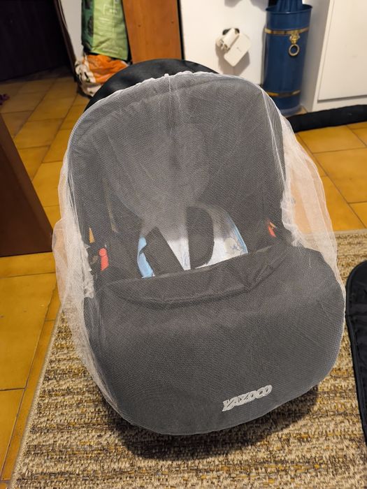 Carrinho de bebé com babycoque