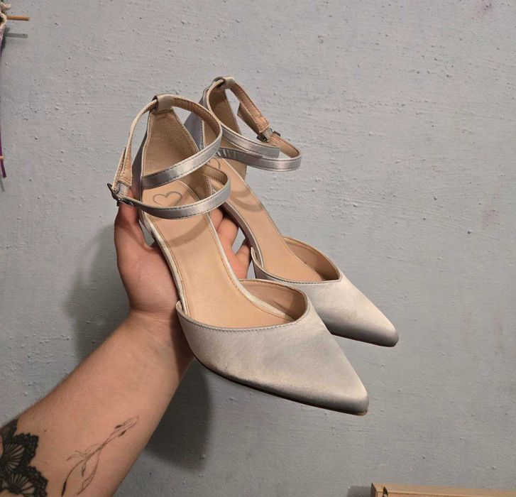 туфлі шовкові блакитні. розмір 40 туфлі чорні вельветові