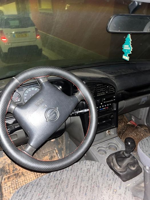 Vendo jipe no estado em que se encontra
