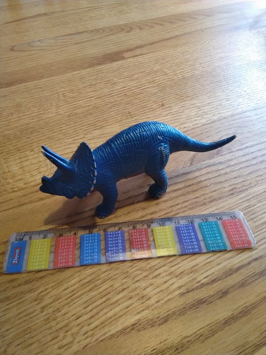 Динозаврики, іграшки