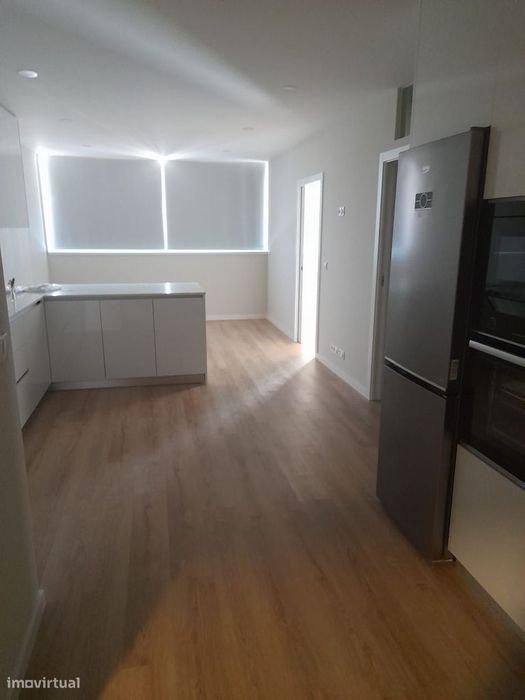 T1+1 com cozinha mobilada no centro de Vila Verde