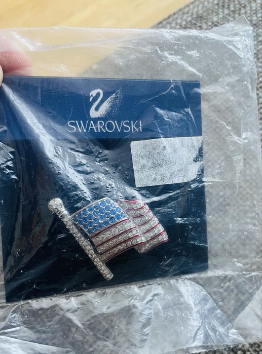 Broszka Swarovski. Amerykanska flaga.